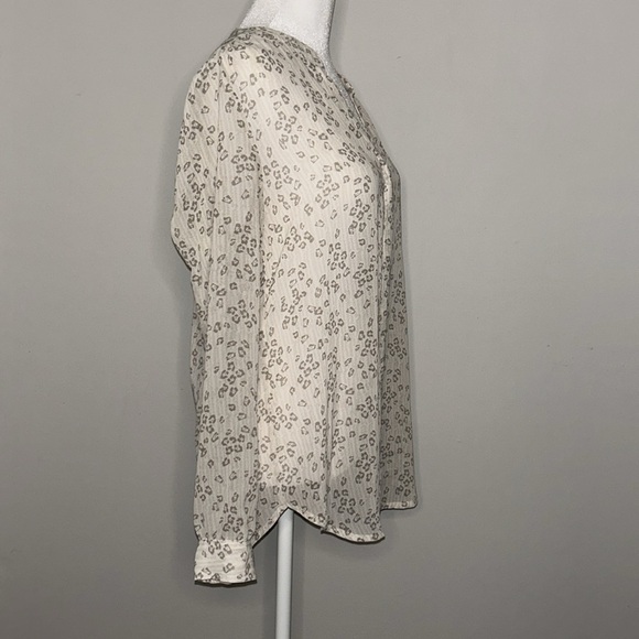 Banana Republic Sheer Taupe Shirt Size Small - Picture 4 of 7